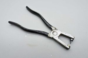 Eyelet Tool Co 8" Heavy Duty Eyelet Pliers,