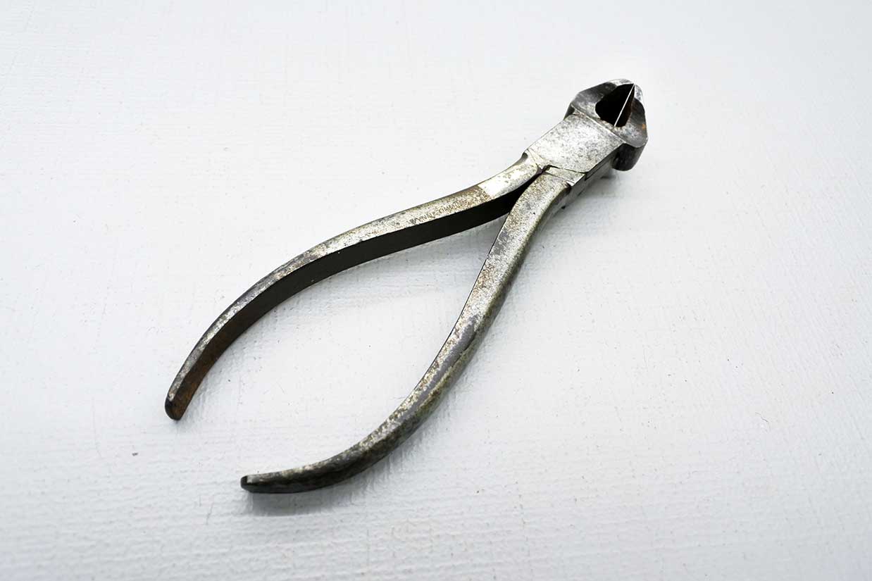 Winn & Timmins 6" Top Cut Pliers - Image 2