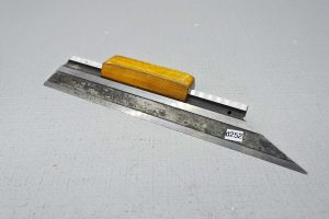 Vintage 7" Long Straight Edge