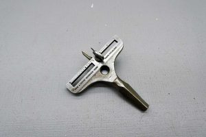 Very Rare Otis Smith Circle Cutter