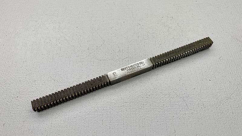 Reiff & Nester USA No 1 Thread Cleaning File - Image 3