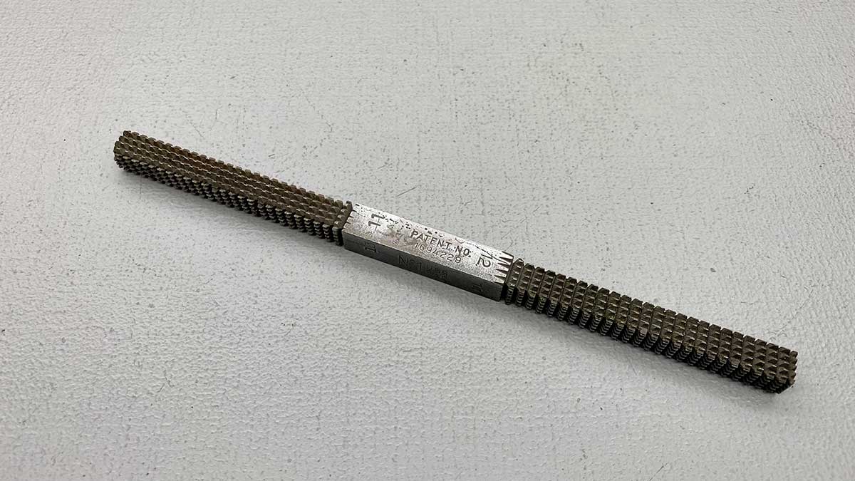 Reiff & Nester USA No 1 Thread Cleaning File