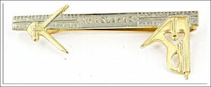 Craftsman USA Adjustable Square Tie Clasp.