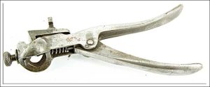 Sawset Maker Worn.