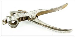 Sawset Maker Worn.