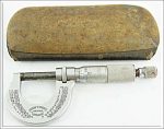 Moore & Wright #961 B 1" Micrometre In Metal Case.