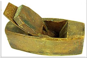 T Turner & Co Sheffield Classic Smoothing Plane, 2" Cutter, Small Check In Side Where Cutter Goes In.