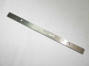 Lufkin USA 4" Central Read Thick Rule