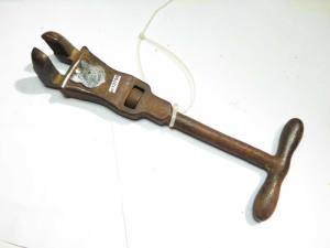 Trims Vintage Basin Wrench