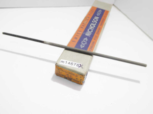 Nicholson USA 4" No 2 X.F. round straight jewelers files