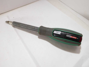 Commercial electric circuit alert screwdriver