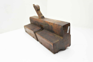 Griffith Norwich crown molding plane, owners marks,