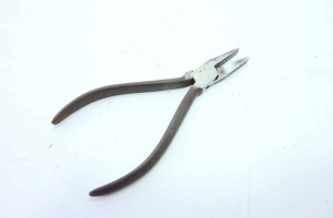 Beco Flat Nose Pliers, 4 1/2"