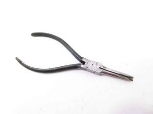 Utica 5 1/2" roundnose pliers