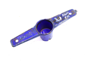 Mobil Australia opening tool, 10" long