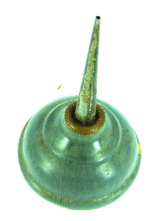 Small Oil Can 3 1/2"H X 2" Round.