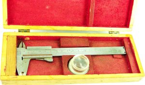 Mzb Germany 6"/16Cm Vernier With Magnetic Magnifier.