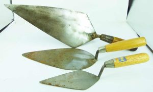 Set 3 Trowels, Cenurion Italy Largest, Unmarked Middle, Praco Smallest.