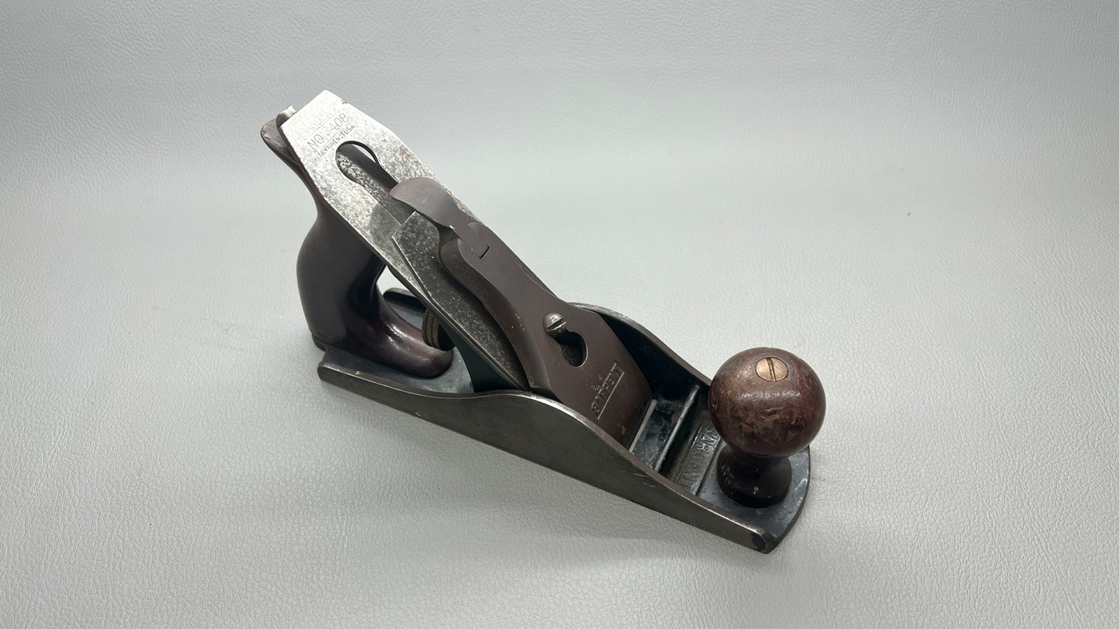 Sargent No 408 Bench Plane Logo On Cutter Similar in size to Stanley No 3 In Good Condition