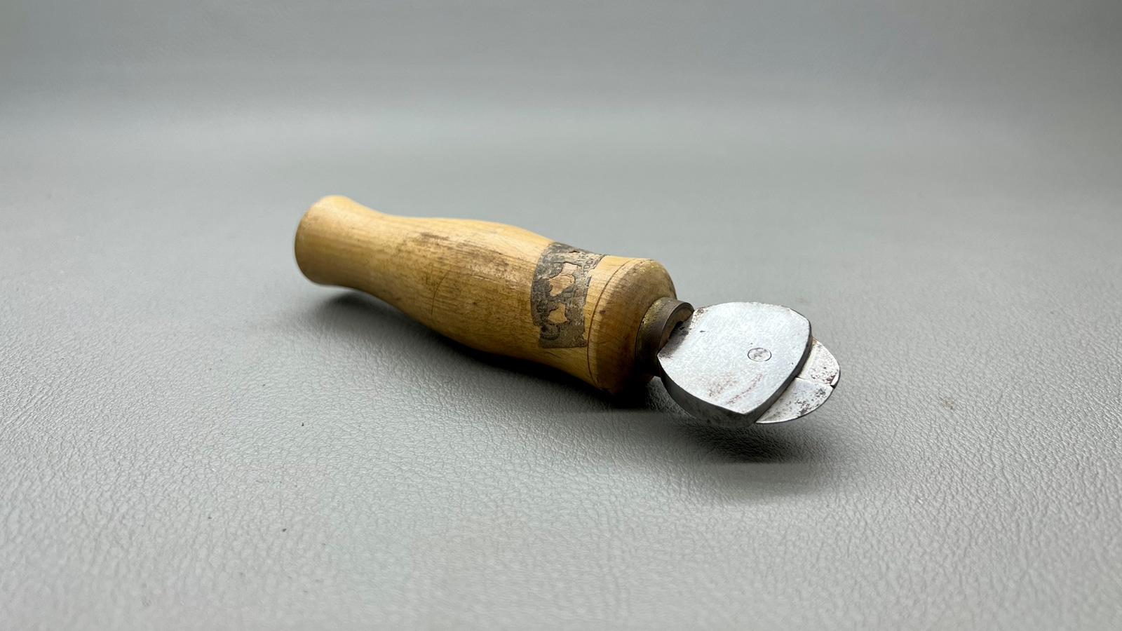 Leather Shave Tool - Image 3