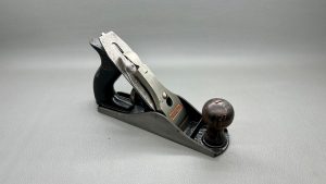 Stanley No 3c Bench Plane In good condition with nice tote/knob made in USA. Corrugated sole