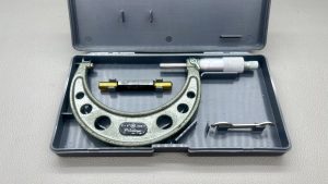 Mitutoyo No 103-218 Micrometer 3-4" .0001" Grad In Good Condition