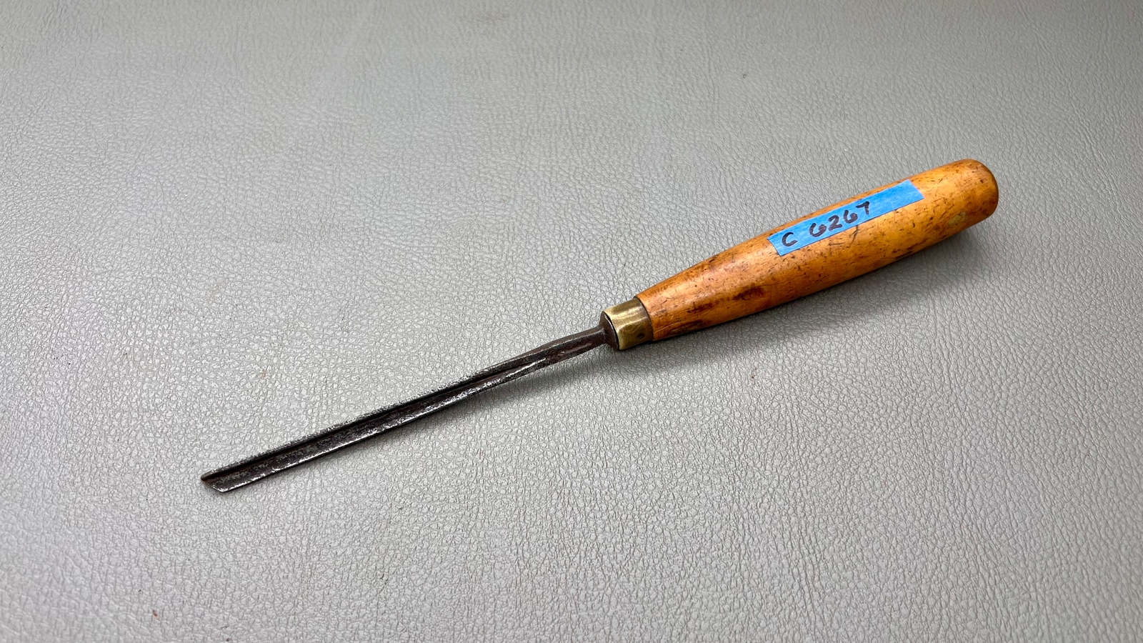 Carving Chisel Good Handle 7mm Maker Worn Some Pitting