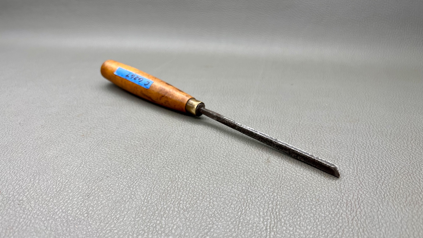 Carving Chisel Good Handle 7mm - Image 3